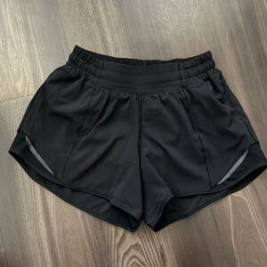 Lululemon - Hotty Hot Low-Rise Lined Shorts